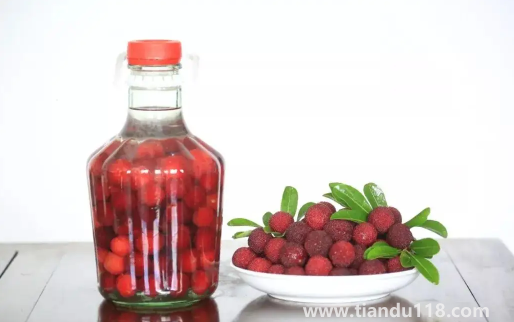 楊梅不洗可以直接泡酒嗎（楊梅酒泡幾個(gè)月可以喝）