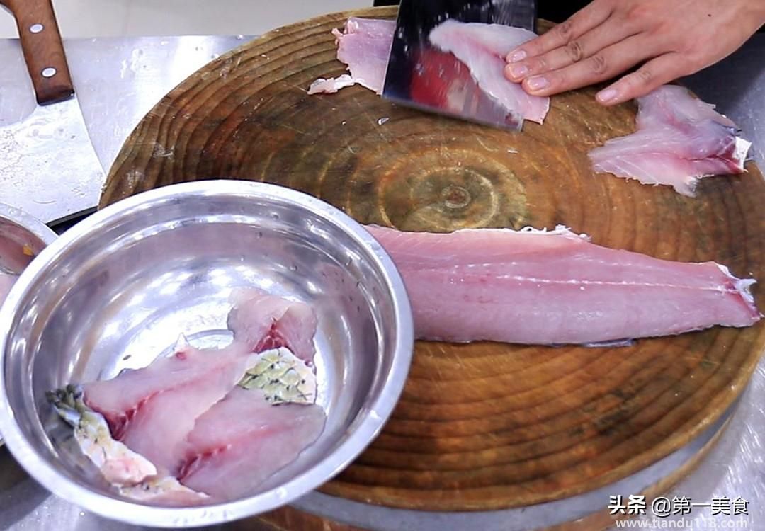 家常酸菜魚(yú)的做法（家常酸菜魚(yú)怎么做）(圖2)