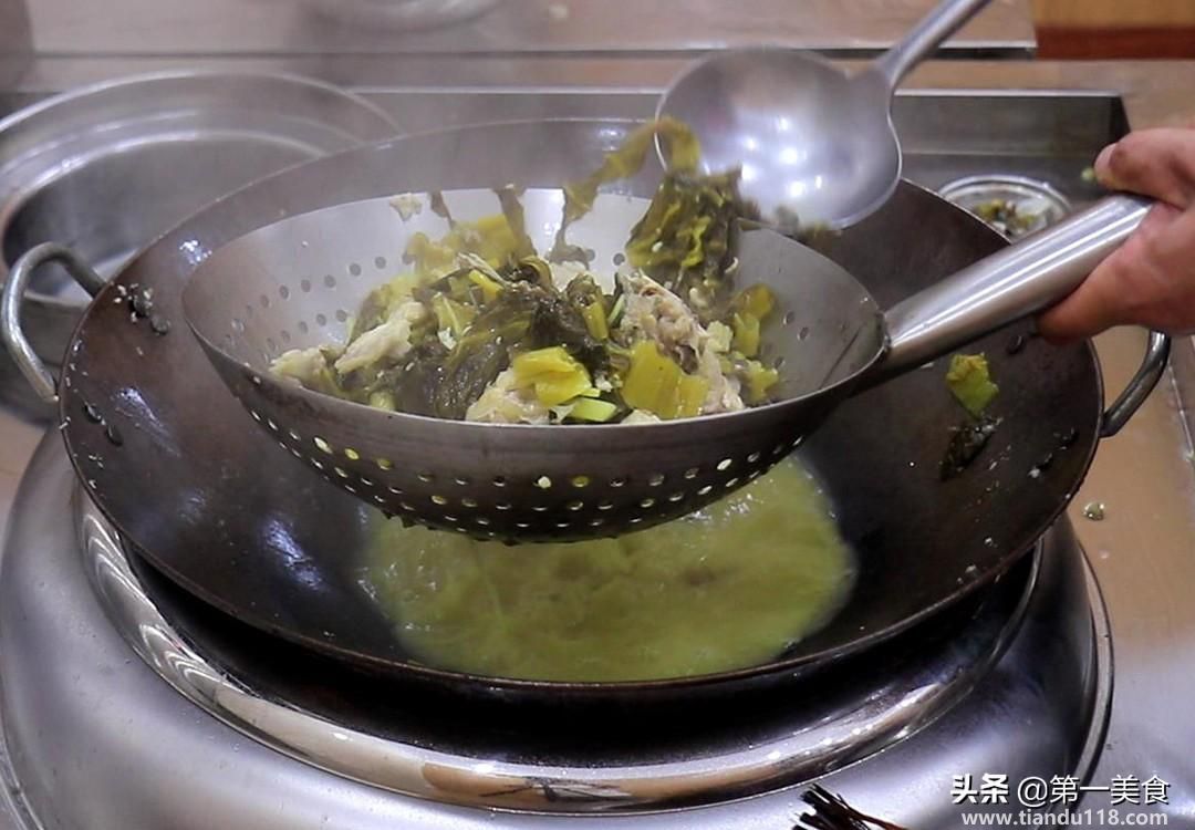 家常酸菜魚(yú)的做法（家常酸菜魚(yú)怎么做）(圖12)