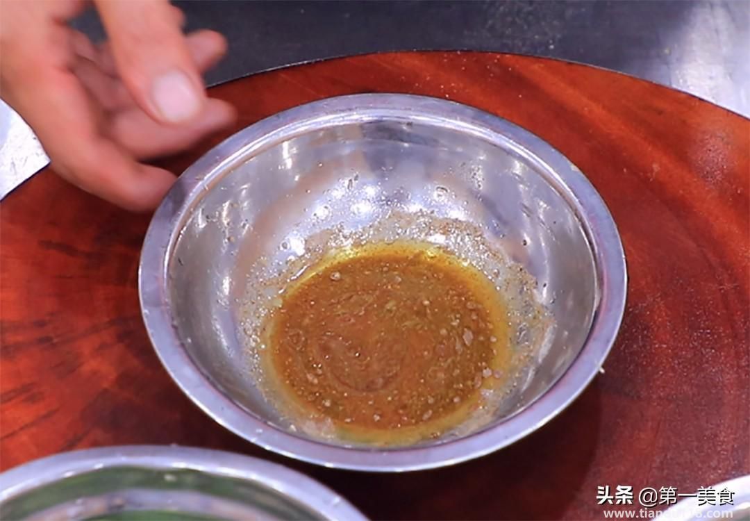 炒豬肝的做法（新鮮豬肝怎么炒好吃）(圖9)