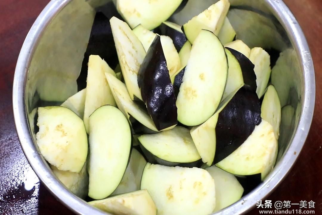 紅燒茄子的做法（紅燒茄子怎么做）(圖3)