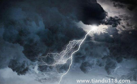 人工降雨會(huì)有轟隆隆的聲音嗎（人工降雨的水可以喝嗎）