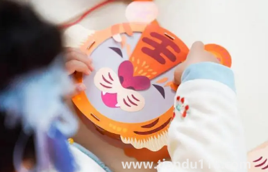 2022教師節(jié)能給老師送錦旗嗎(想給老師送錦旗須提前溝通嗎)(圖2) 2022教師節(jié)能給老師送錦旗嗎2