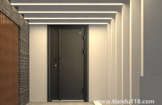 入戶門對(duì)下樓梯五帝錢怎么掛3