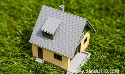 父母房子1元賣(mài)給子女需要交多少過(guò)戶(hù)稅費(fèi)（父母的房過(guò)戶(hù)給子女是否算共同財(cái)產(chǎn)）