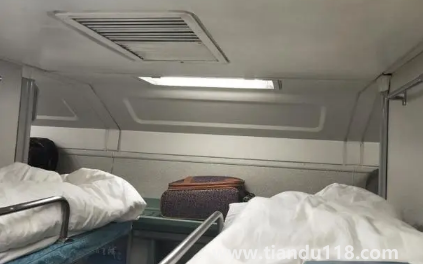 女生坐火車(chē)硬臥是上鋪好還是下鋪好20223