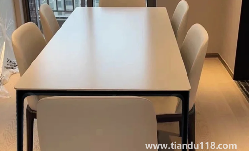 德利豐巖板背面都是粗糙的嗎3