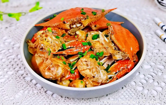 梭子蟹買的時(shí)候是活的到家死了還能吃嗎（怎么挑選梭子蟹）