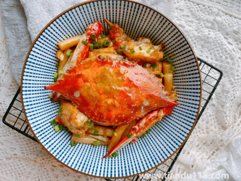 梭子蟹炒之前需要過水嗎(梭子蟹什么時(shí)候最肥)(圖2) 梭子蟹炒之前需要過水嗎2