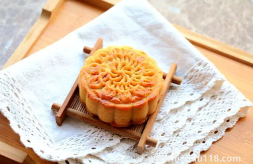 月餅帶上飛機(jī)需要托運(yùn)嗎2