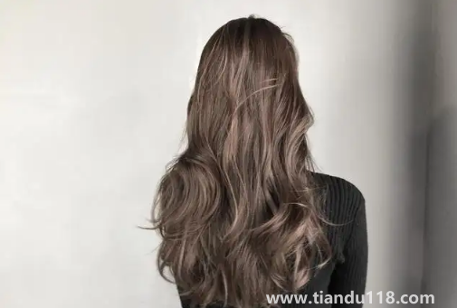 染發(fā)后怎么護理和保養(yǎng)（染發(fā)后應(yīng)該注意什么）