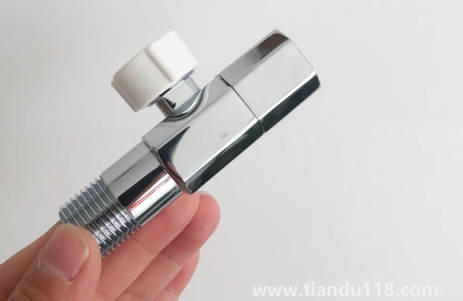 熱水器安裝用的角閥是專(zhuān)用的嗎2