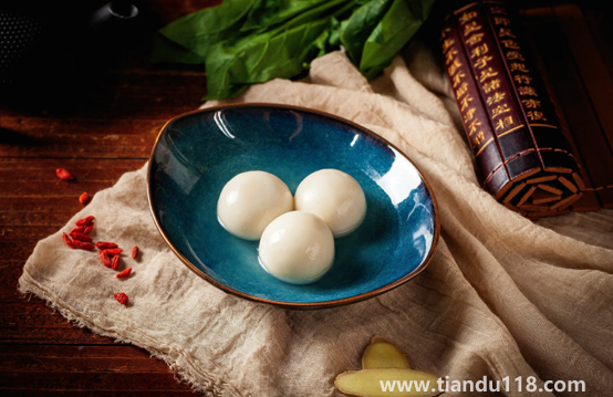 冬至吃湯圓寓意是什么意思（冬至吃湯圓要注意什么）