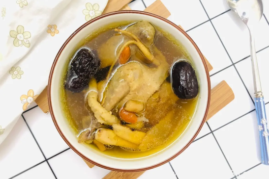 鴿子怎么燉湯好喝又營(yíng)養(yǎng)2