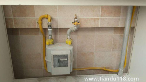 燃氣熱水器改管道麻煩嗎3