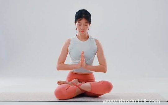 打坐時間最佳在幾點到幾點(為什么不能在晚上打坐)(圖1) 打坐時間最佳在幾點到幾點1