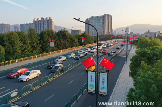 2022國(guó)慶節(jié)周六周日補(bǔ)周幾的課（國(guó)慶節(jié)的由來）