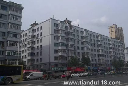 樓房鄰居門對門掛什么最好 1