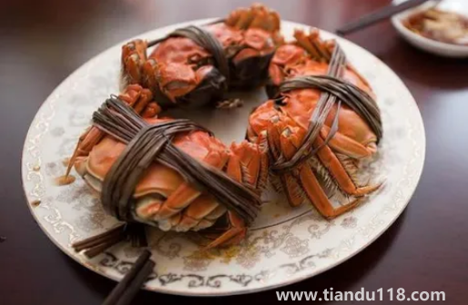 活螃蟹怎么保存到第二天吃（活螃蟹怎么保存一個(gè)月）