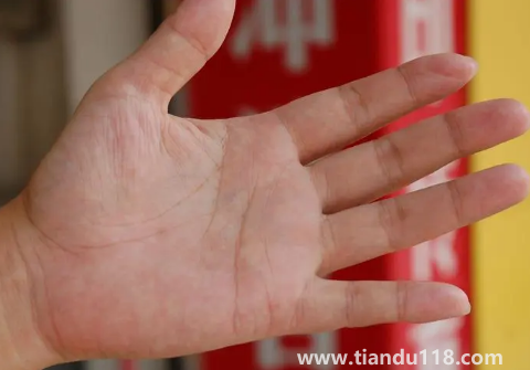 手上一個(gè)螺真的會(huì)窮嗎3