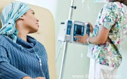 化療會(huì)讓女人更快衰老嗎（化療是術(shù)前做好還是術(shù)后做好）