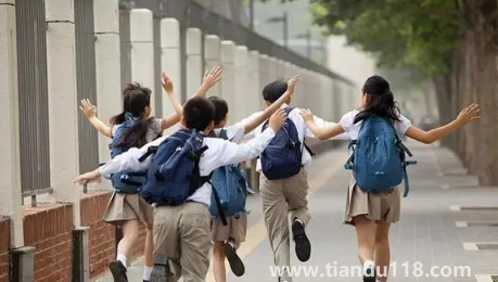 2023寒假外地學(xué)生回家要報備嗎3