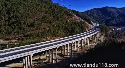 高速上扔?xùn)|西會被拍到嗎2