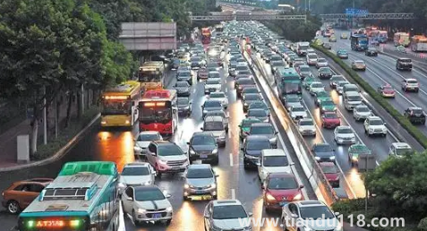 高速上扔?xùn)|西會被拍到嗎3