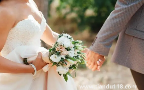 結(jié)婚前三天不得見(jiàn)面是真的嗎1