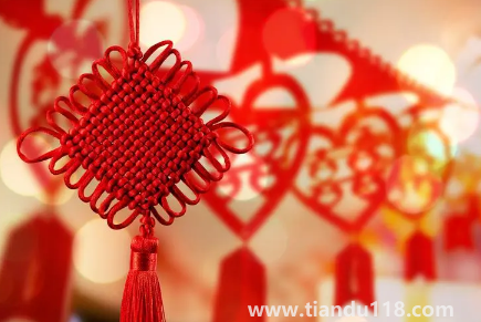 一進(jìn)門看見中國結(jié)好嗎1