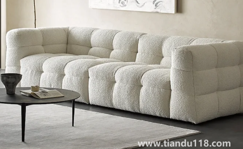 2米8的沙發(fā)適合多大客廳(2米8直排沙發(fā)買多大地毯)(圖3) 2米8的沙發(fā)適合多大客廳3