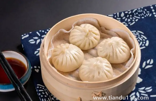 蒸包子時(shí)間長(zhǎng)了會(huì)怎樣（包子一般蒸多久能熟）