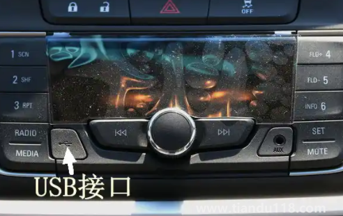 為什么車上的usb接口不能給蘋果手機充電2