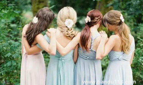 伴娘服是租好還是買好2