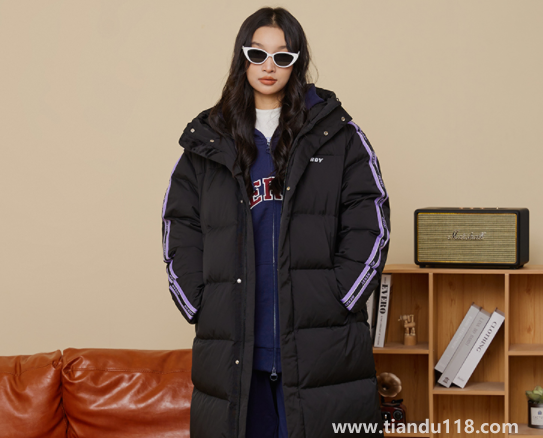 鵝絨服是不是比鴨絨服?。ㄓ鸾q服鴨絨好還是鵝絨的好）