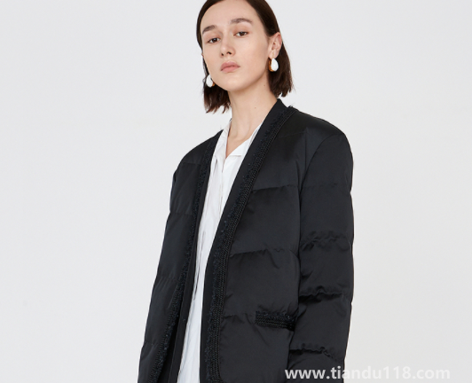 鵝絨服能用掛燙機(jī)熨燙嗎2