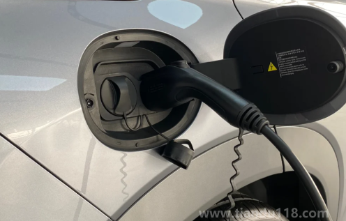 新能源汽車充電充一會就跳閘會不會是人為（比亞迪干貨分享之充電槍防拔）