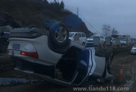 2023臘月二十九上高速會(huì)堵多久（春節(jié)上高速怎么避開堵車）