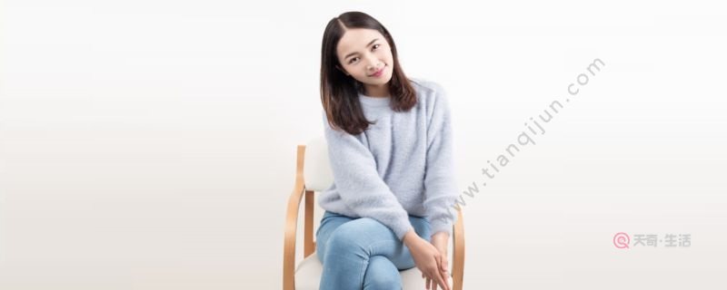 ?修身毛衣適合搭配什么褲子